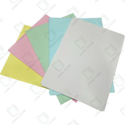 качество 100% Wood Pulp Carbonless Paper NCR Paper 45-80gsm Smooth Surface For Invoice Receipt завод